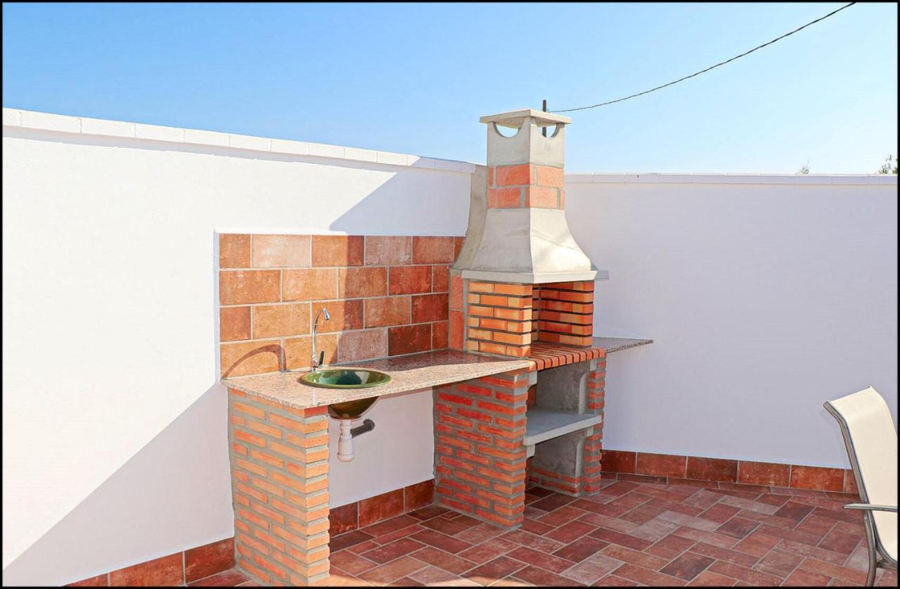 Casa Colorado Con Piscina Villa โกนิล เด ลาฟรอนเตรา ภายนอก รูปภาพ