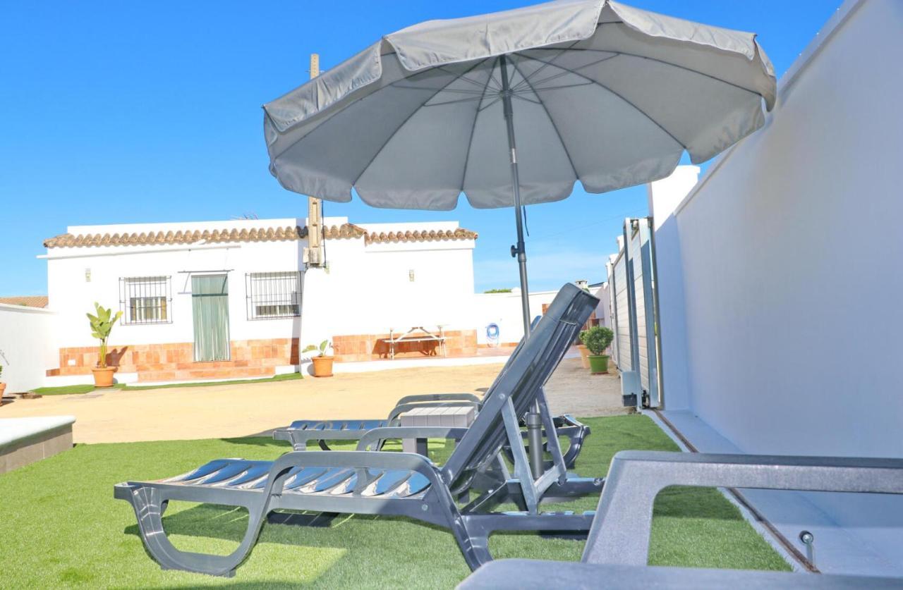 Casa Colorado Con Piscina Villa โกนิล เด ลาฟรอนเตรา ภายนอก รูปภาพ
