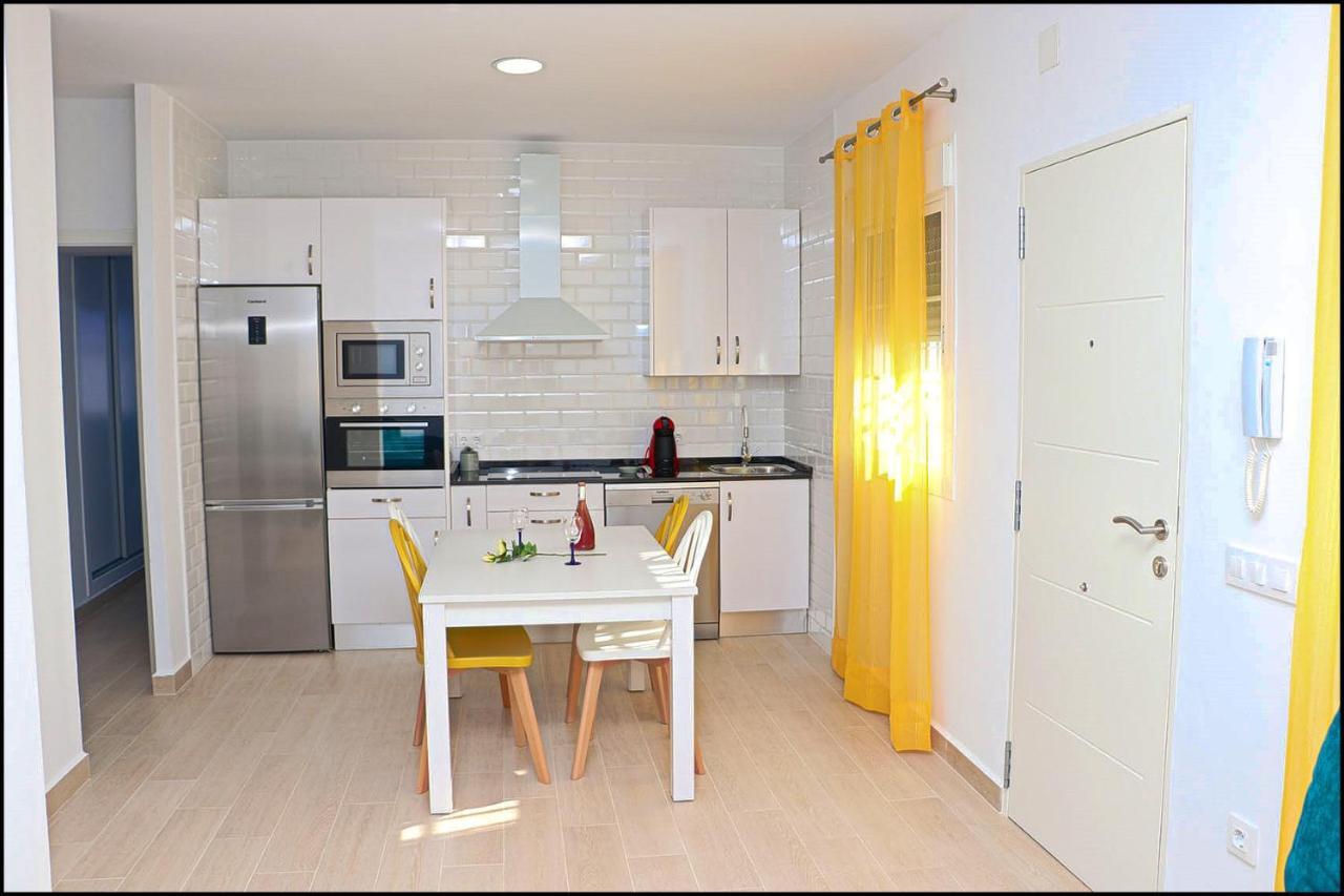 Casa Colorado Con Piscina Villa โกนิล เด ลาฟรอนเตรา ภายนอก รูปภาพ